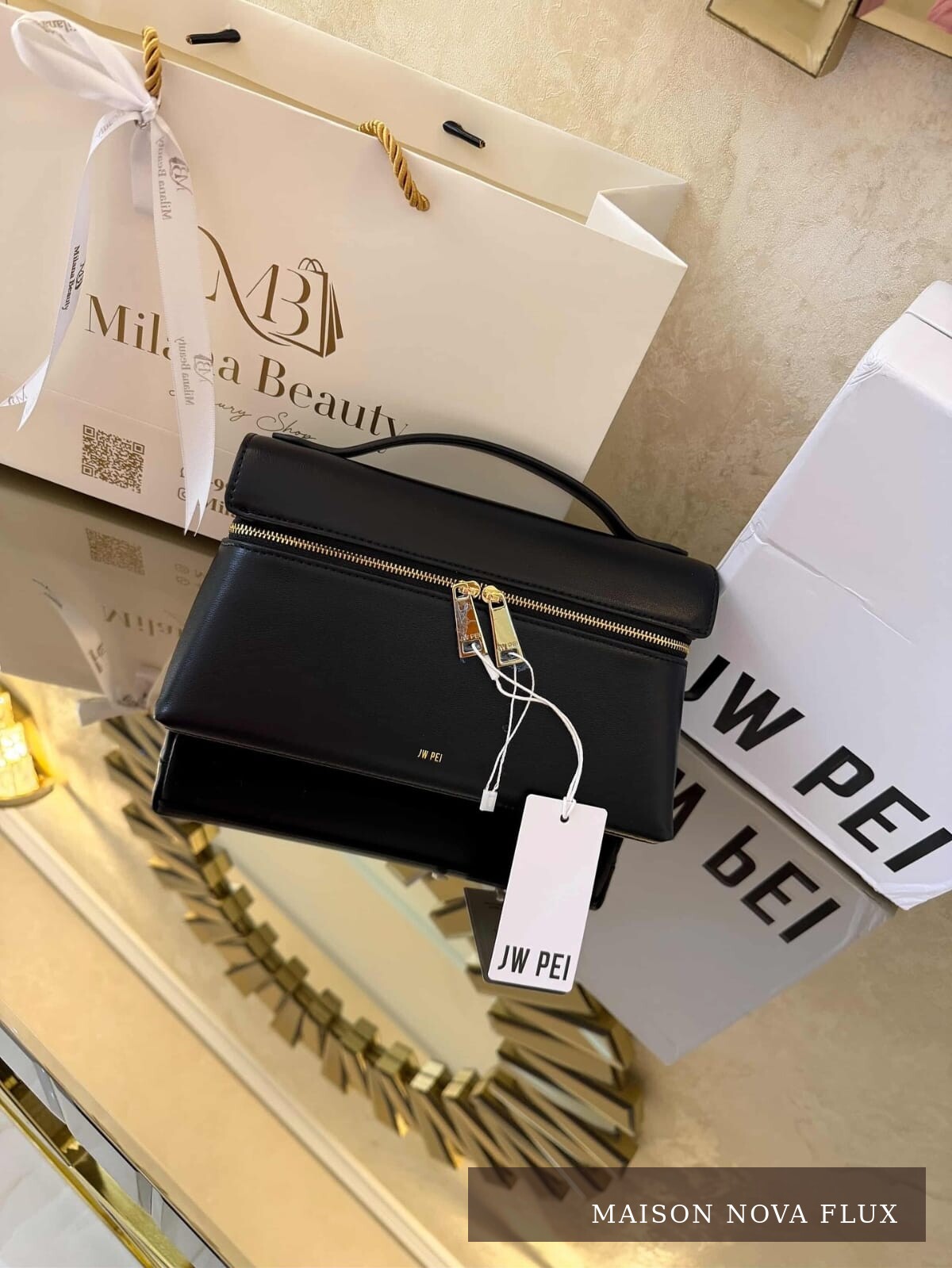 Noir Trunk Crossbody