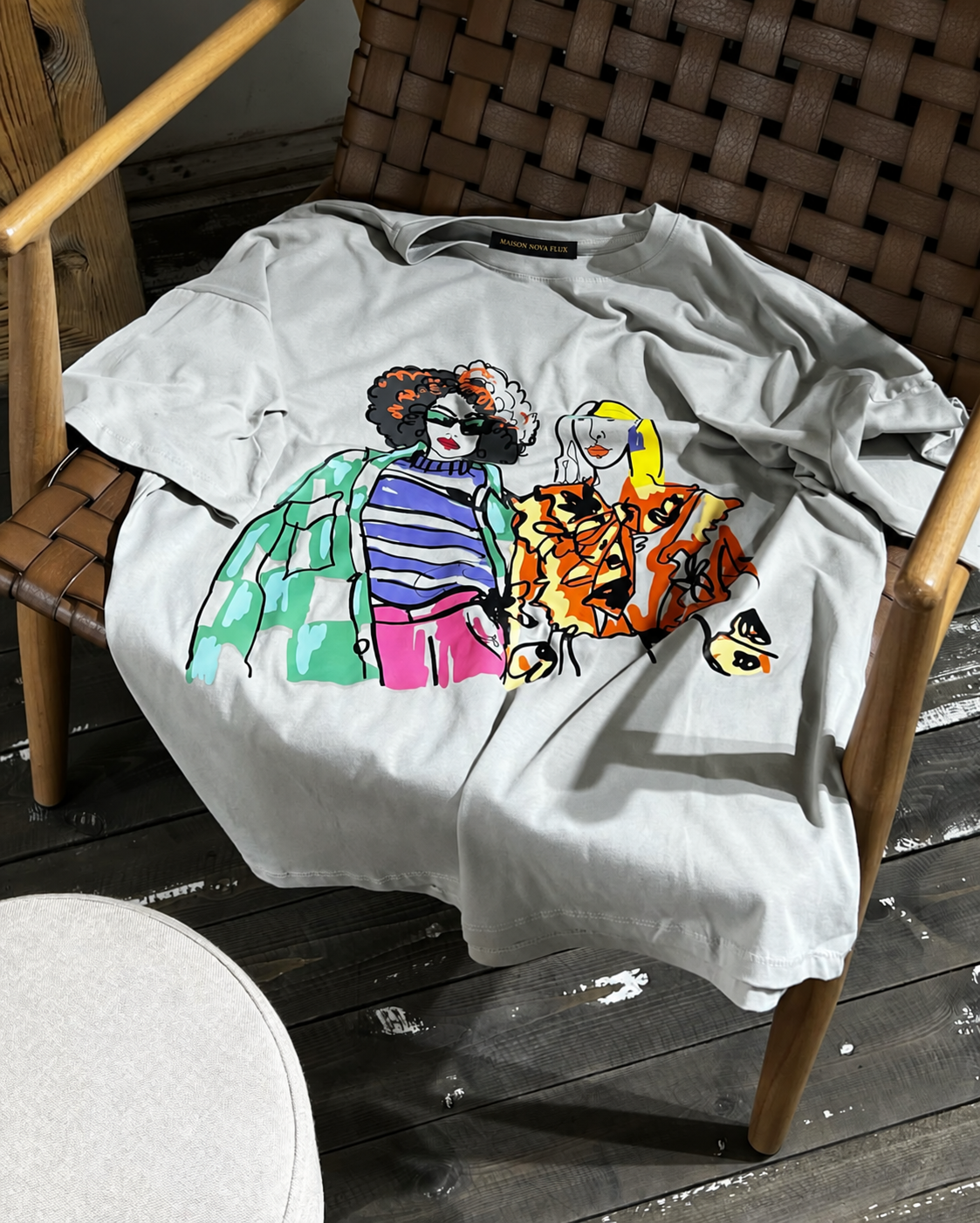 Gallery Muse Oversized Graphic T-Shirt